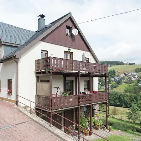 Cozy Apartment In Ore Mountains With Balcony Breitenbrunn  Zimmer foto